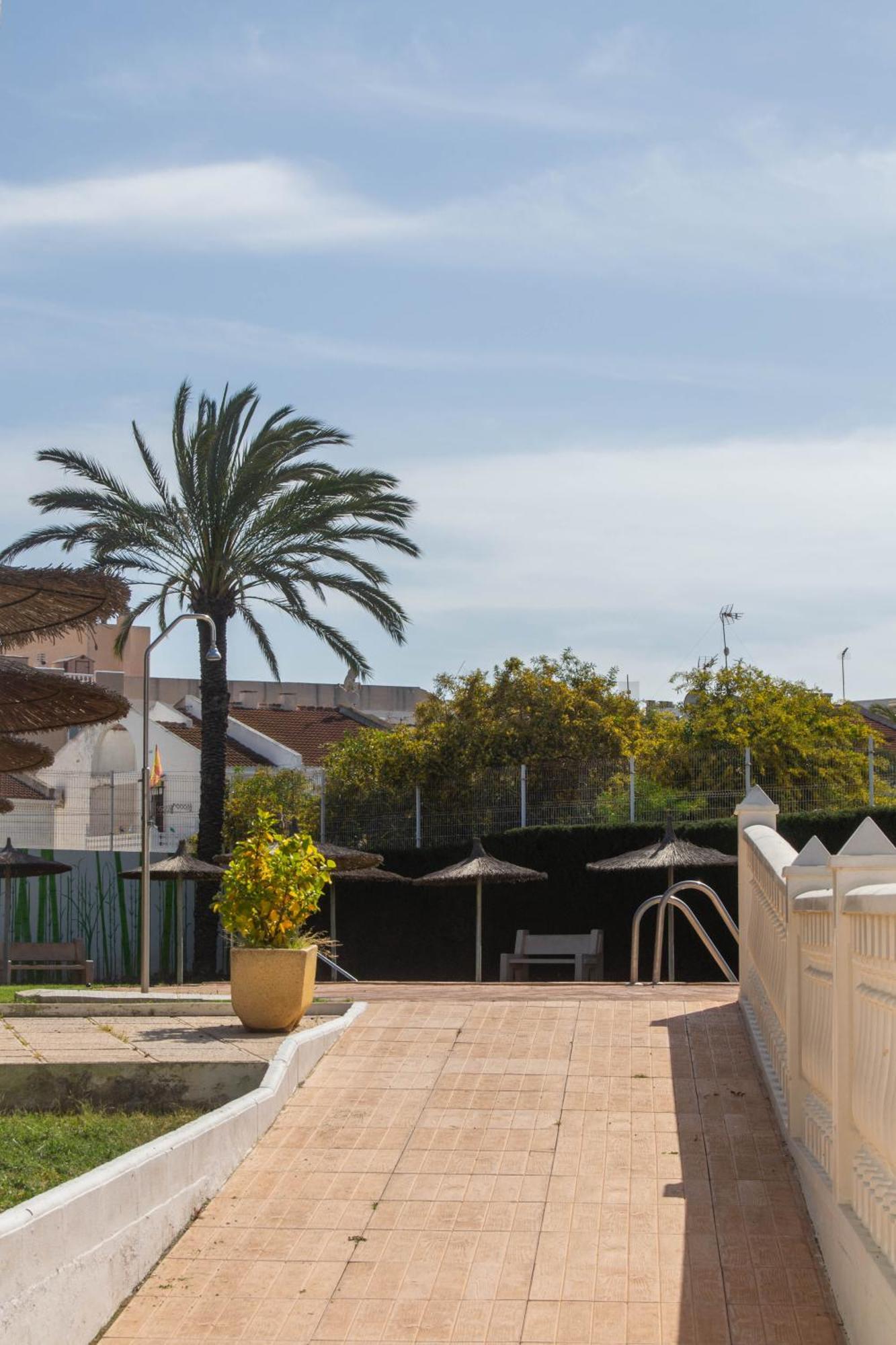 Apartment Los Locos Beach With Balcony And Wi-Fi Торевьиа Экстерьер фото